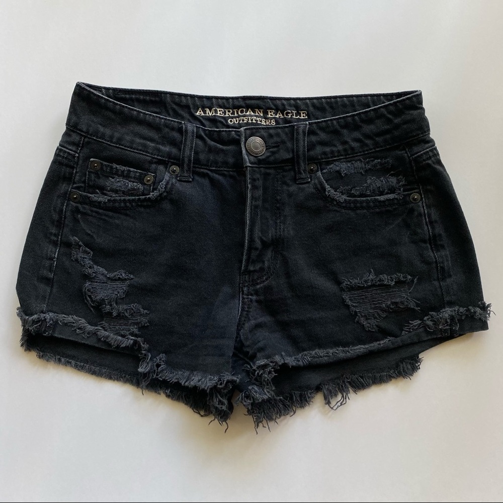 NWOT American Eagle Distressed Tomgirl Shorts